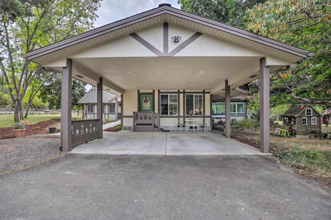 Cozy Cottage On Flower Farm With Baker Creek Views! McMinnville Exterior photo