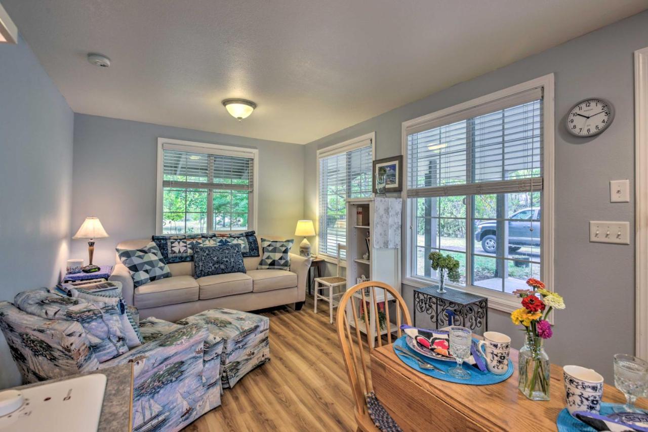 Cozy Cottage On Flower Farm With Baker Creek Views! McMinnville Exterior photo