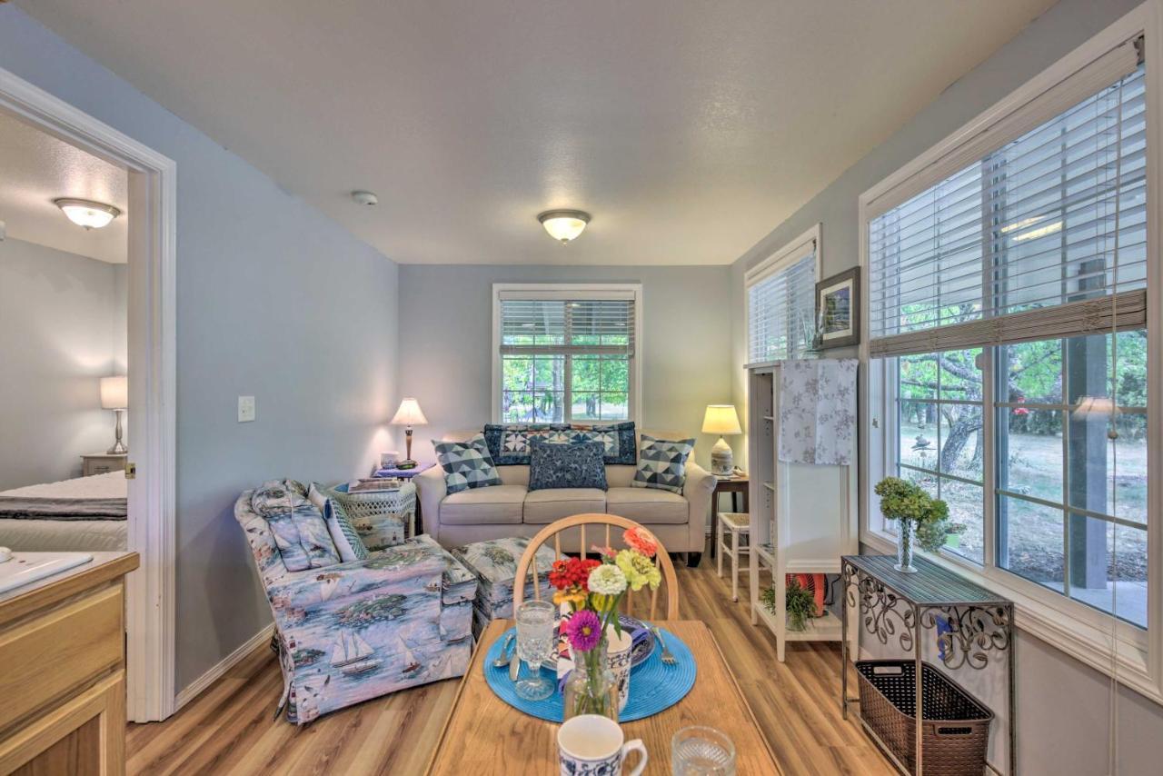 Cozy Cottage On Flower Farm With Baker Creek Views! McMinnville Exterior photo
