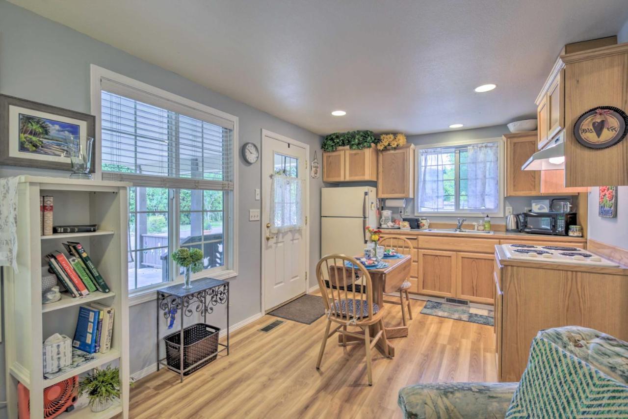 Cozy Cottage On Flower Farm With Baker Creek Views! McMinnville Exterior photo