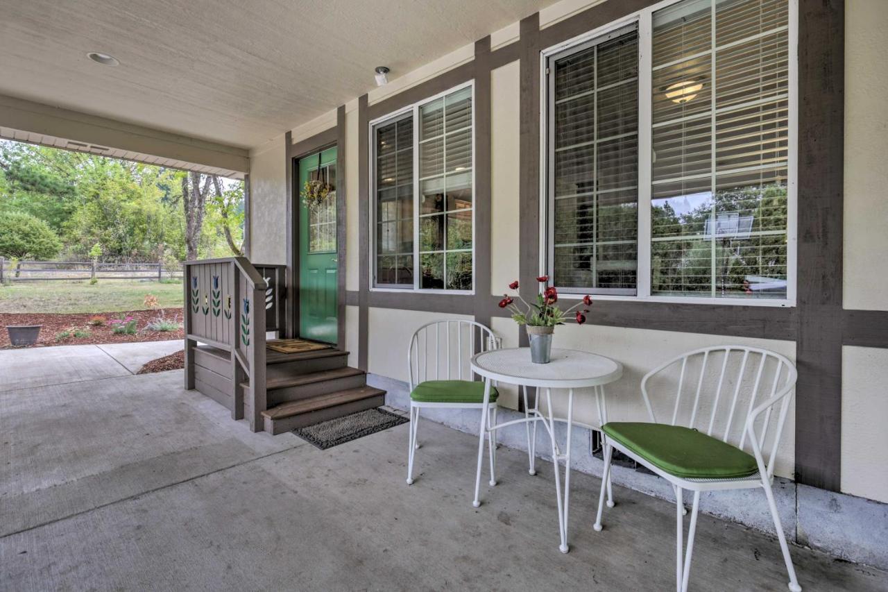 Cozy Cottage On Flower Farm With Baker Creek Views! McMinnville Exterior photo