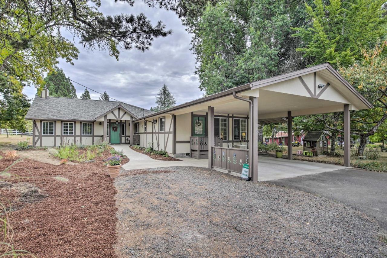 Cozy Cottage On Flower Farm With Baker Creek Views! McMinnville Exterior photo