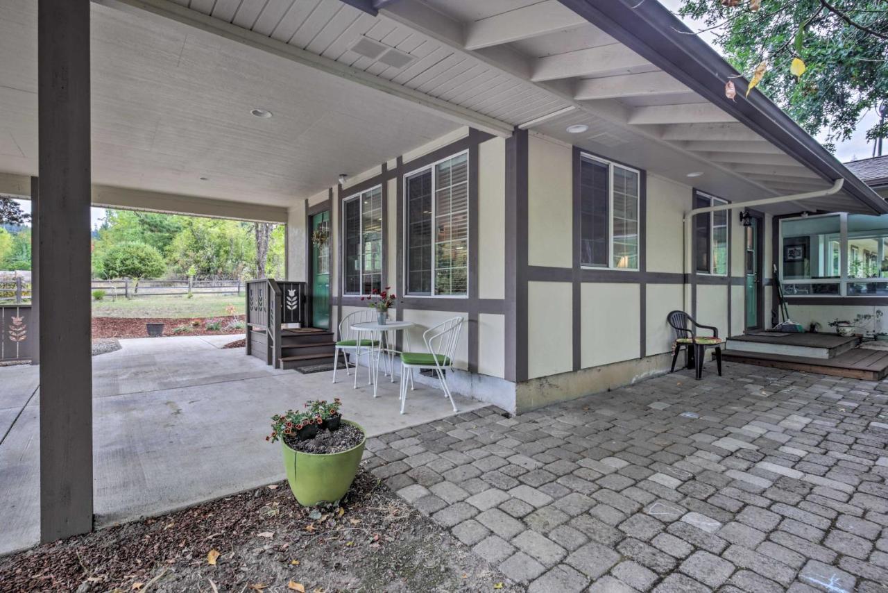 Cozy Cottage On Flower Farm With Baker Creek Views! McMinnville Exterior photo